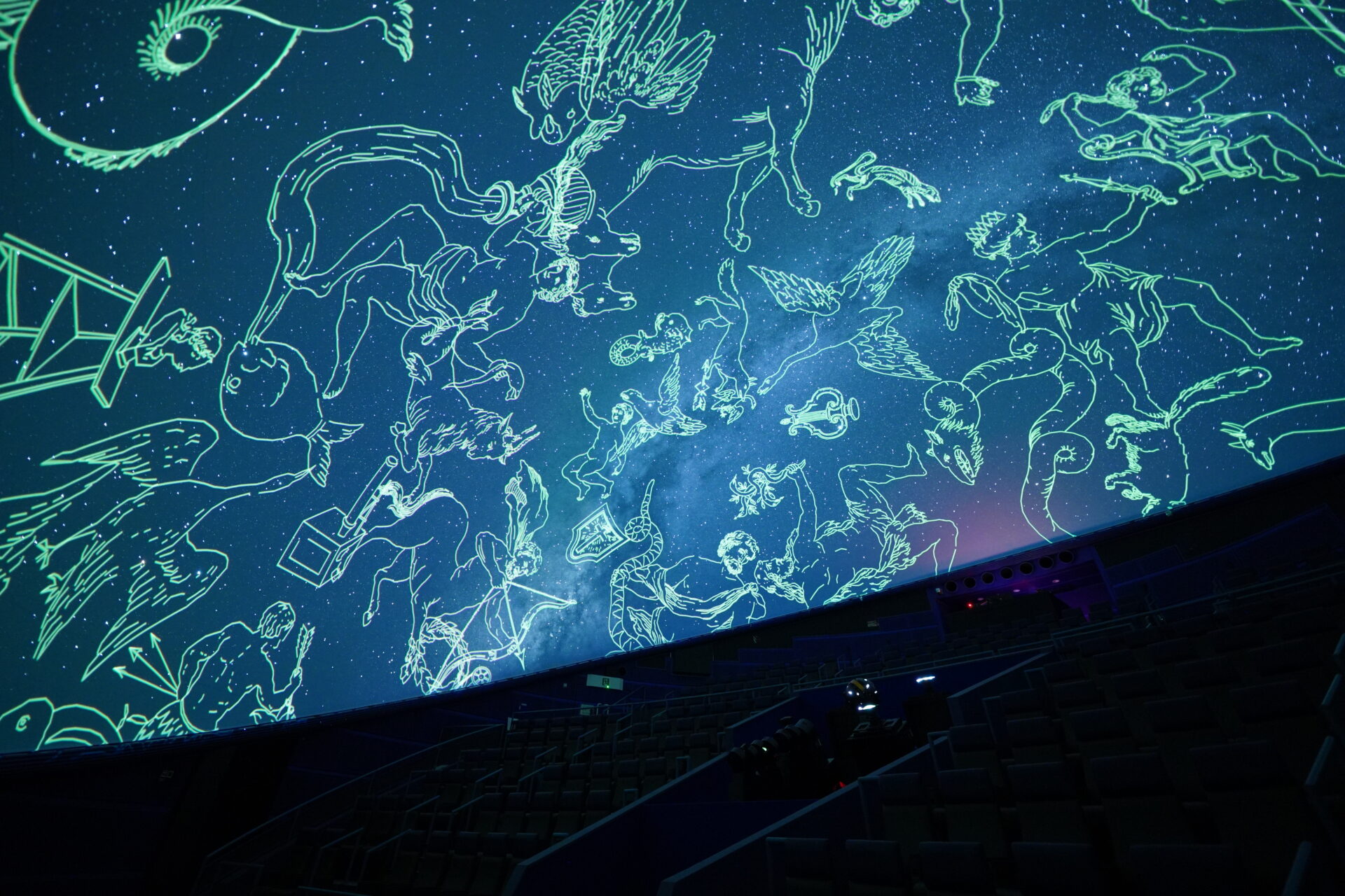 プラネタリウムドーム