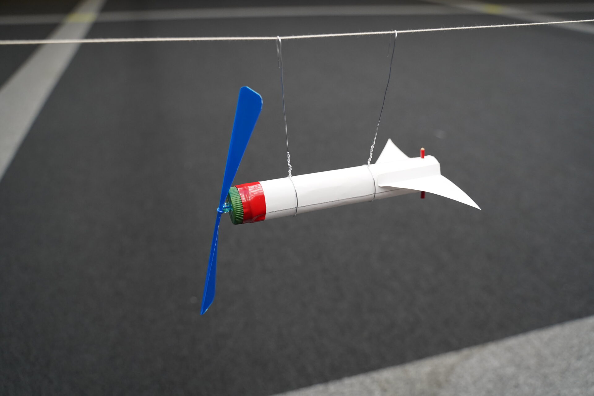 プロペラ飛行機