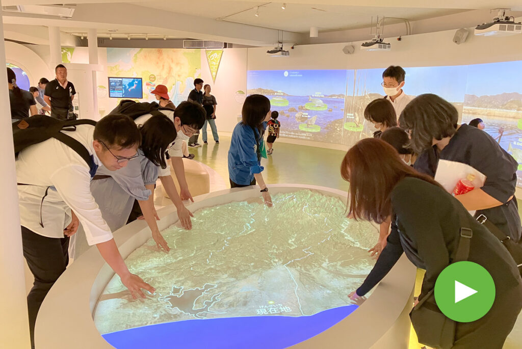 さわる！展示ツアー