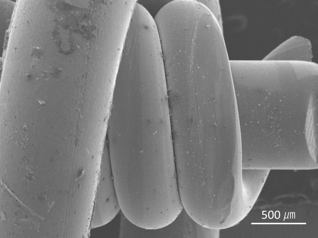 ピアノ弦低音35倍
